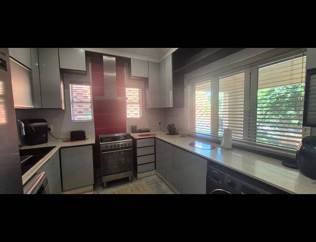 4 BEDROOM SIMPLEX FOR SALE IN KINDLEWOOD ESTATE